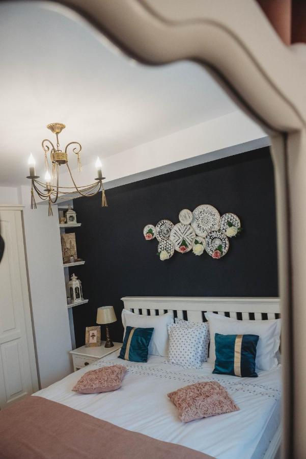 La Contessa Apartament Тыргу-Нямц Экстерьер фото